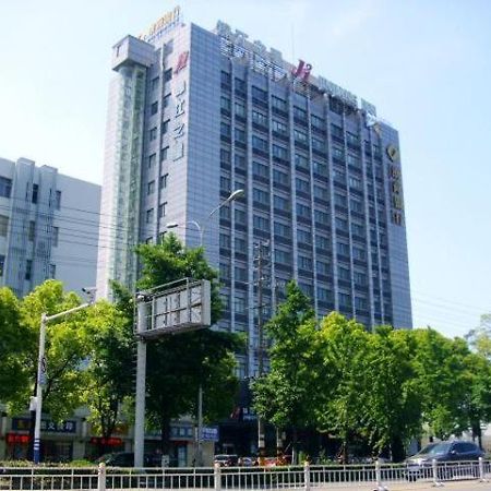 Jinjiang Inn Nantong Gongnong Road מראה חיצוני תמונה