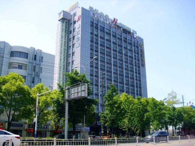 Jinjiang Inn Nantong Gongnong Road מראה חיצוני תמונה